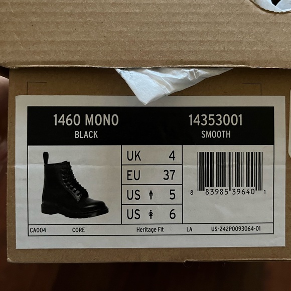 Dr. Martens boots - Picture 10 of 11